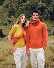 Load image into Gallery viewer, N.Peal Men&#39;s The Thames Cable Cashmere Jumper Vermillion Red
