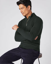 Load image into Gallery viewer, N.Peal Men&#39;s The Carnaby Half Zip Cashmere Jumper Dark Green
