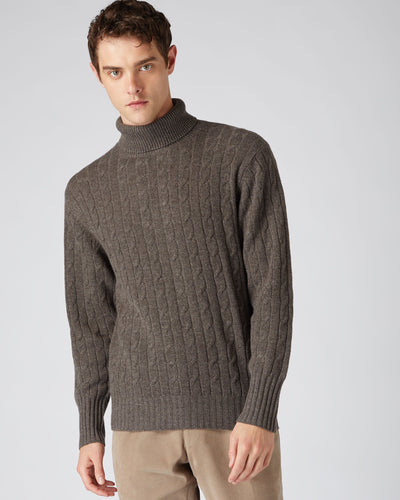 N.Peal Men's Classic Cable Roll Neck Cashmere Jumper Biscotti Brown