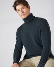 Load image into Gallery viewer, N.Peal Men&#39;s Chunky Roll Neck Cashmere Jumper Grigio Blue
