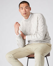 Load image into Gallery viewer, N.Peal Men&#39;s Mutli Cable Round Neck Cashmere Jumper Pebble Grey
