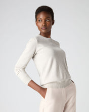 Load image into Gallery viewer, N.Peal Women&#39;s Round Neck Cashmere Jumper Pebble Grey
