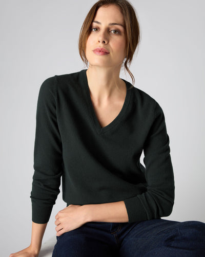 N.Peal Women's V Neck Cashmere Jumper Dark Green