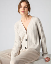 Load image into Gallery viewer, N.Peal Women&#39;s Wide Rib Cashmere Cardigan Pebble Grey
