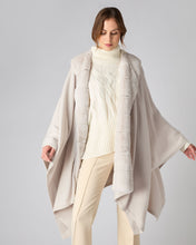 Load image into Gallery viewer, N.Peal Women&#39;s Rex Trim Lightweight Cashmere Cape Snow Grey
