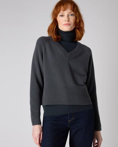 N.Peal Women's Crop Raglan Cashmere Jumper Flint Grey