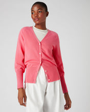 Load image into Gallery viewer, N.Peal Women&#39;s V Necked Cashmere Cardigan Peony Pink
