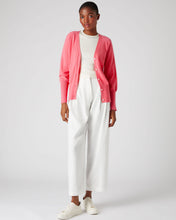 Load image into Gallery viewer, N.Peal Women&#39;s V Necked Cashmere Cardigan Peony Pink

