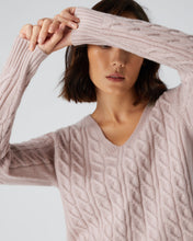 Load image into Gallery viewer, N.Peal Women&#39;s V Neck Cable Cashmere Jumper Canvas Pink
