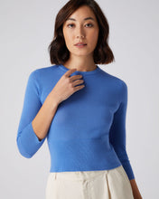 Load image into Gallery viewer, N.Peal Women&#39;s Superfine Crop Cashmere Jumper Sky Blue
