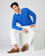 Load image into Gallery viewer, N.Peal Men&#39;s Burlington V Neck Cashmere Jumper Sonic Blue
