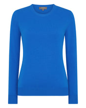 Load image into Gallery viewer, N.Peal Women&#39;s Evie Classic Round Neck Cashmere Jumper Sonic Blue
