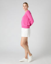 Load image into Gallery viewer, N.Peal Women&#39;s Evie Classic Round Neck Cashmere Jumper Vibrant Pink
