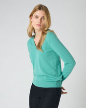 Load image into Gallery viewer, N.Peal Women&#39;s Phoebe V Neck Cashmere Jumper Opal Green
