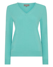 Load image into Gallery viewer, N.Peal Women&#39;s Phoebe V Neck Cashmere Jumper Opal Green
