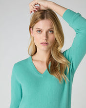 Load image into Gallery viewer, N.Peal Women&#39;s Phoebe V Neck Cashmere Jumper Opal Green
