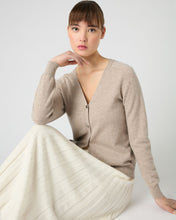 Load image into Gallery viewer, N.Peal Women&#39;s Lara V Neck Cashmere Cardigan Oatmeal Brown
