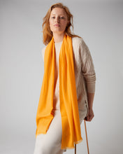 Load image into Gallery viewer, N.Peal Women&#39;s Pashmina Cashmere Stole Satsuma Orange
