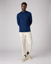 Load image into Gallery viewer, N.Peal Men&#39;s Fine Gauge Cashmere Round Neck Jumper French Blue
